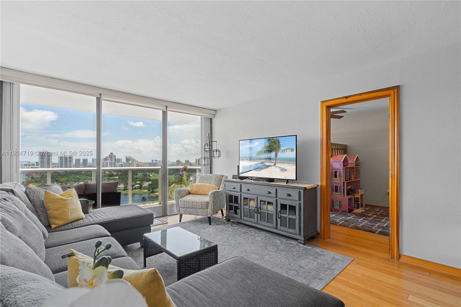 Photo of 3675 Country Club Dr #2404, Aventura, Florida, 33180 -