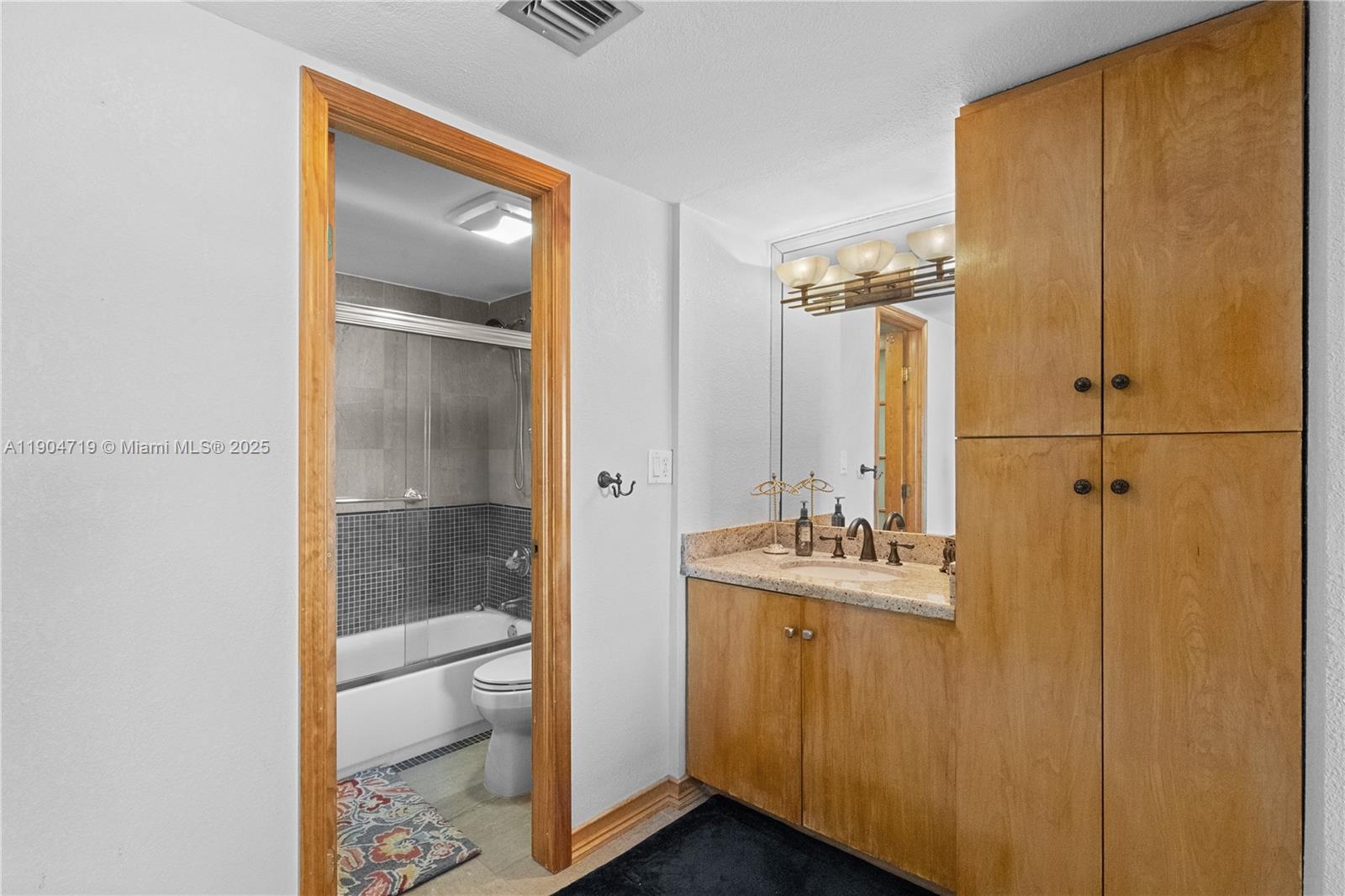 Photo of 3675 Country Club Dr #2404, Aventura, Florida, 33180 -