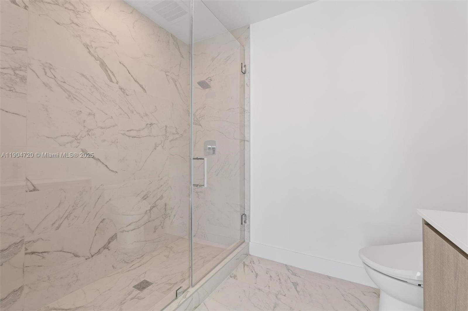 See details 501 3 / 4 1964 sq. ft. $ 2025-10-29 0 Photo