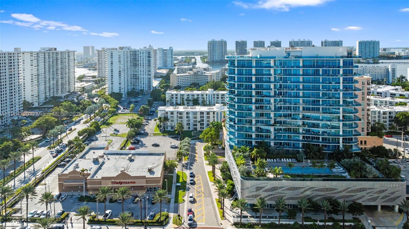 See details 501 3 / 4 1964 sq. ft. $ 2025-10-29 0 Photo