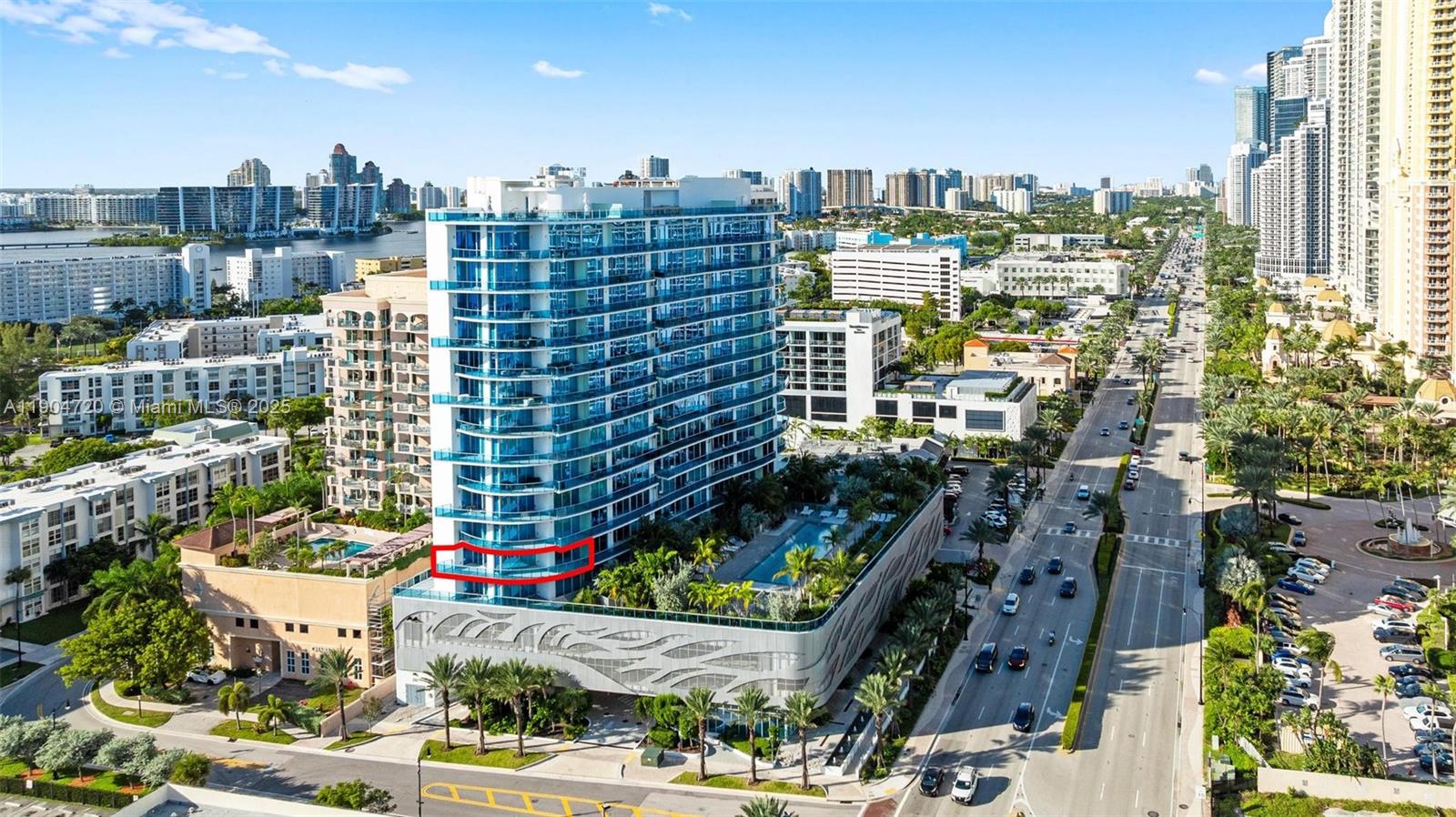 See details 501 3 / 4 1964 sq. ft. $ 2025-10-29 0 Photo