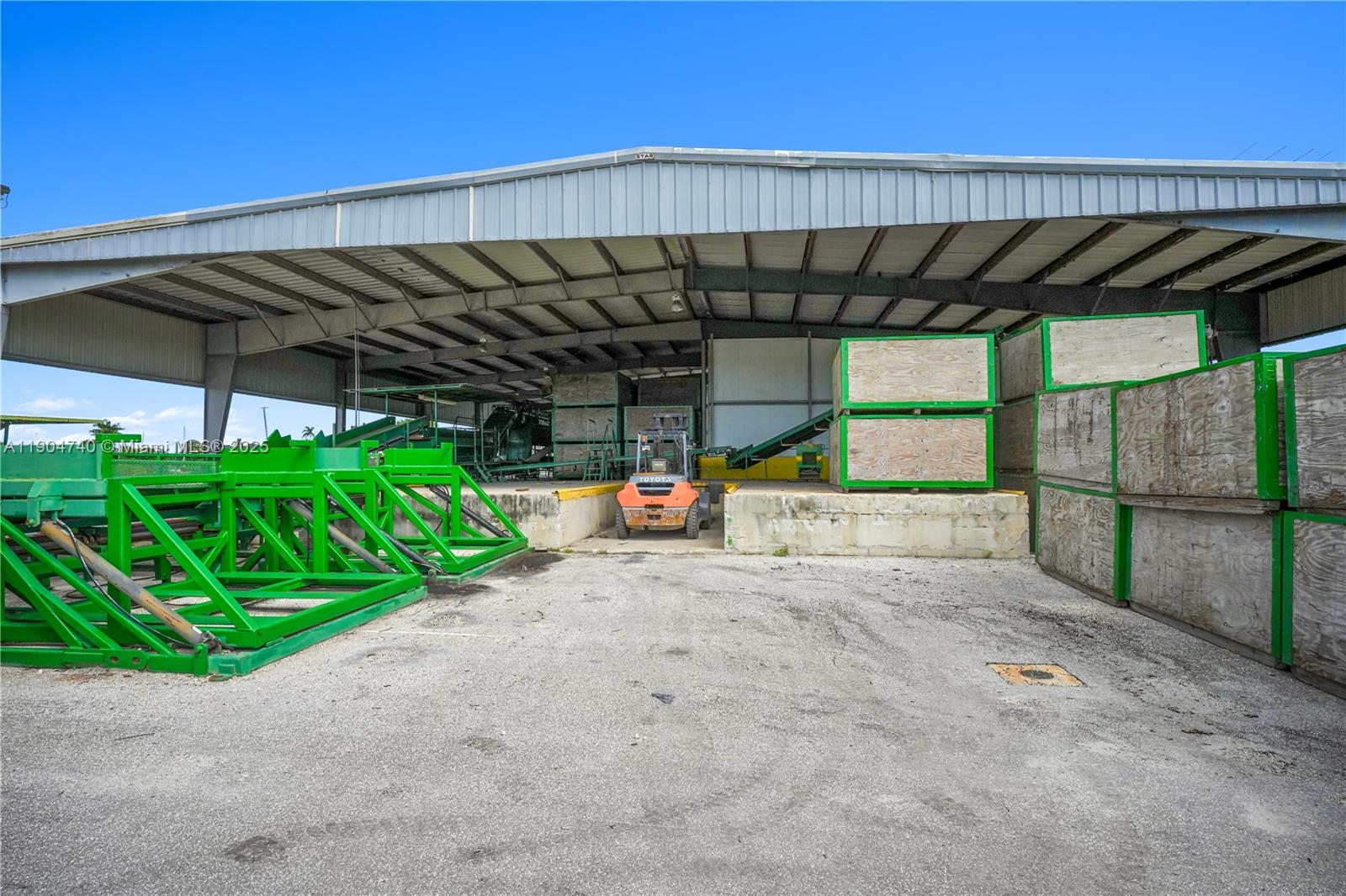 Ver detalles / sq. ft. $ 2025-10-29 0 foto