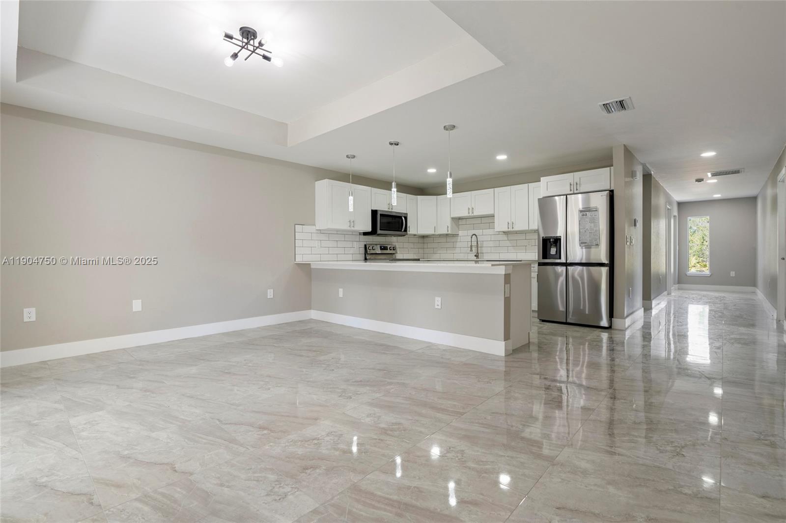 See details / sq. ft. $ 2026-03-09 0 Photo