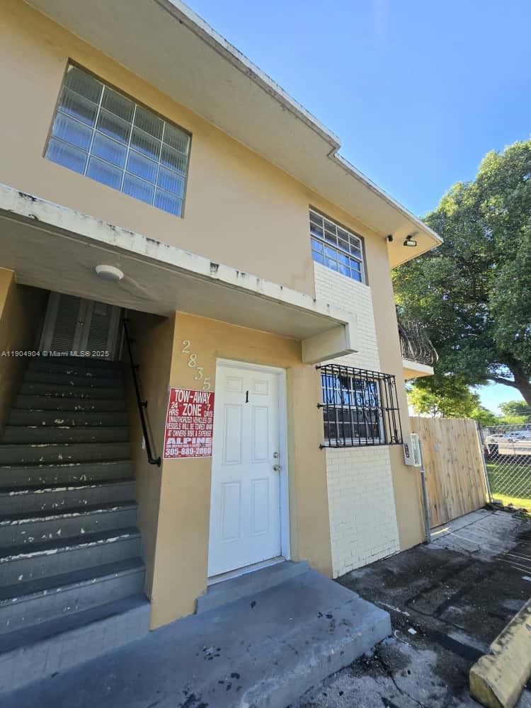 See details / 4421 sq. ft. $ 2025-10-29 0 Photo