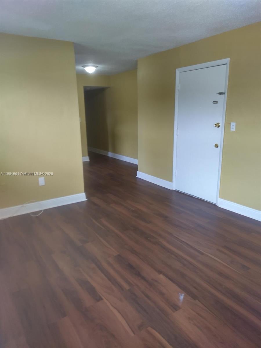 See details / 4421 sq. ft. $ 2025-10-29 0 Photo