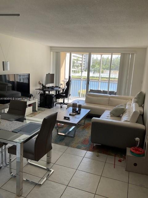 206-1 1 / 1 947 sq. ft. $ 2025-11-08 0 Photo