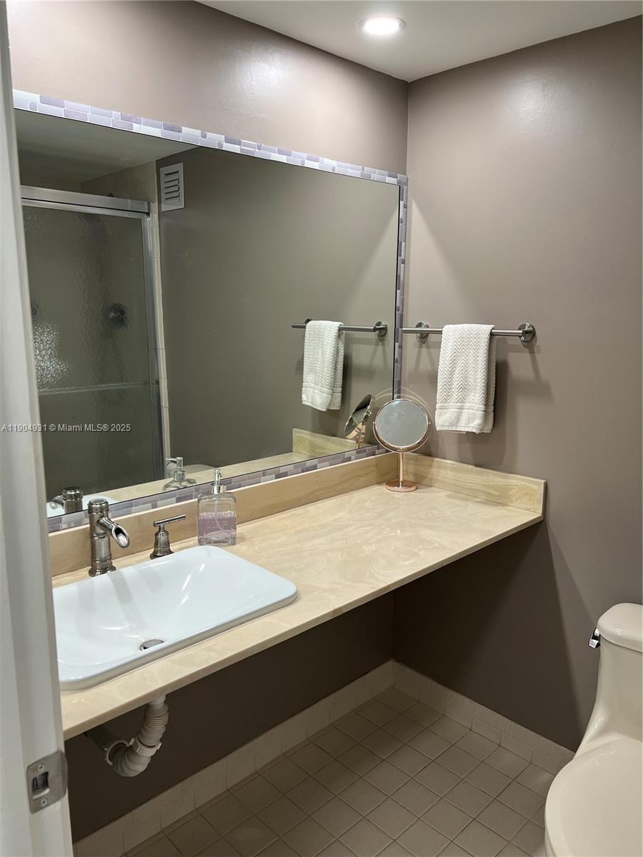 Photo of 2751 Ocean Dr  #1406 S, Hollywood, Florida, 33019 - 