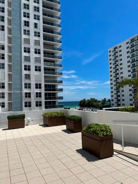 Photo of 2751 Ocean Dr  #1406 S, Hollywood, Florida, 33019 - 
