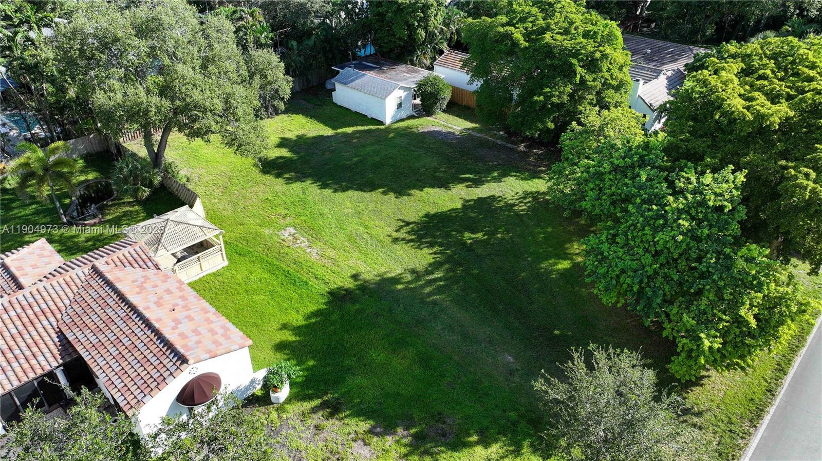 See details   /   sq. ft. $ 2025-10-29 0 Photo