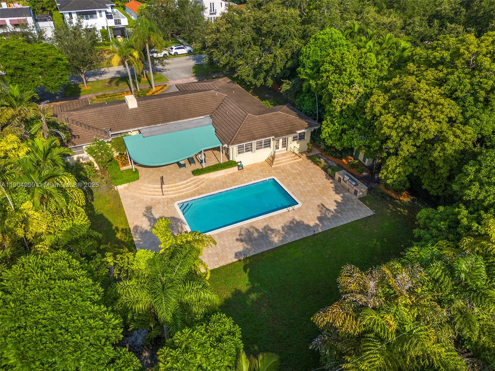 Ver detalles 2615 3 / 3 2878 sq. ft. $ 2025-10-29 0 foto