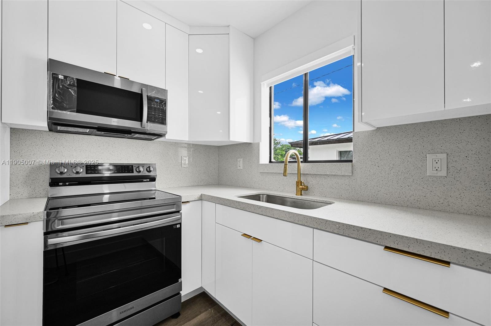   /  1719 sq. ft. $ 2025-10-29 0 Photo