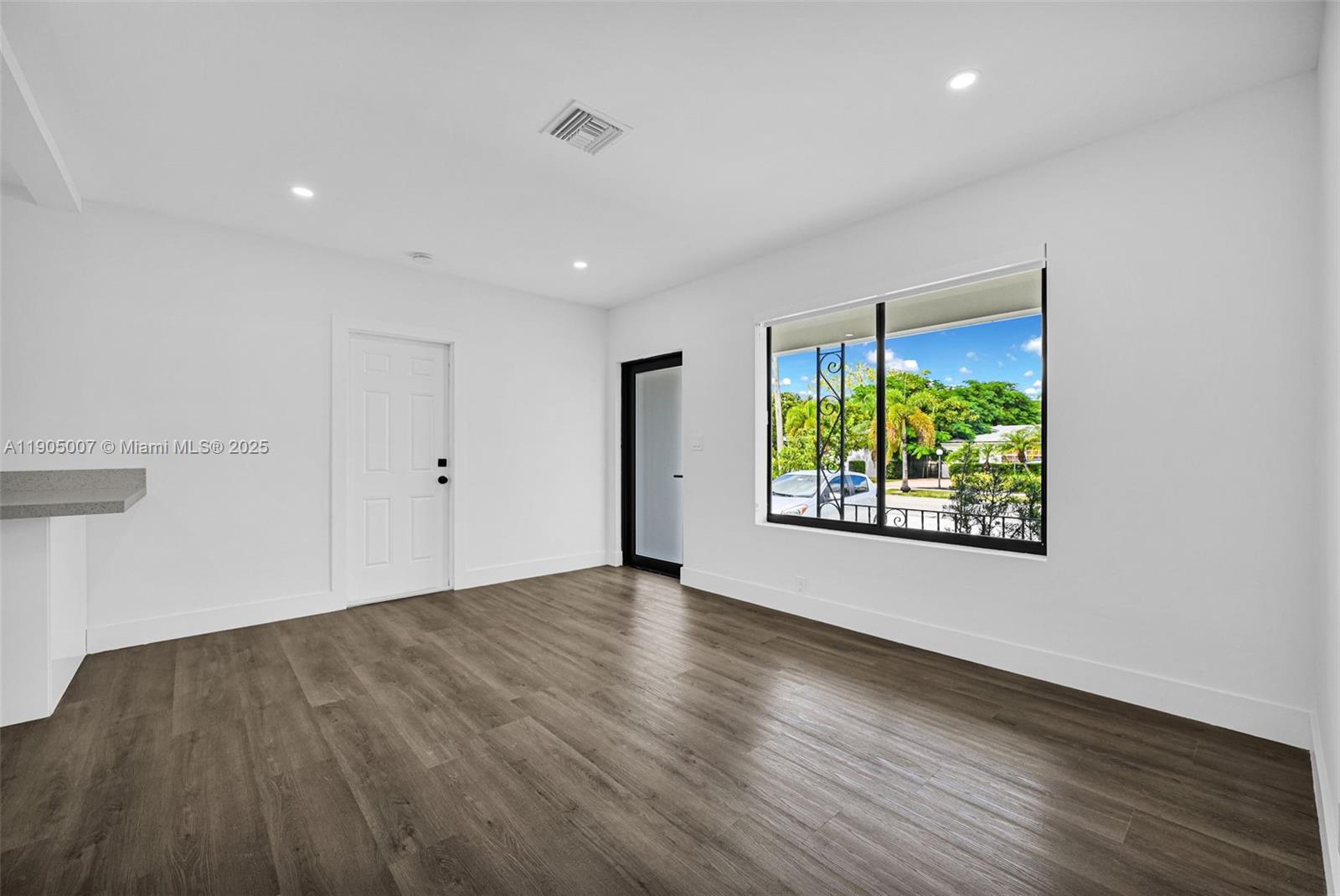   /  1719 sq. ft. $ 2025-10-29 0 Photo