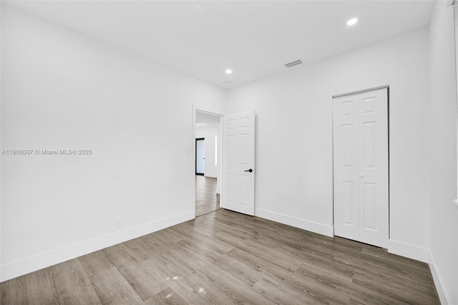   /  1719 sq. ft. $ 2025-10-29 0 Photo