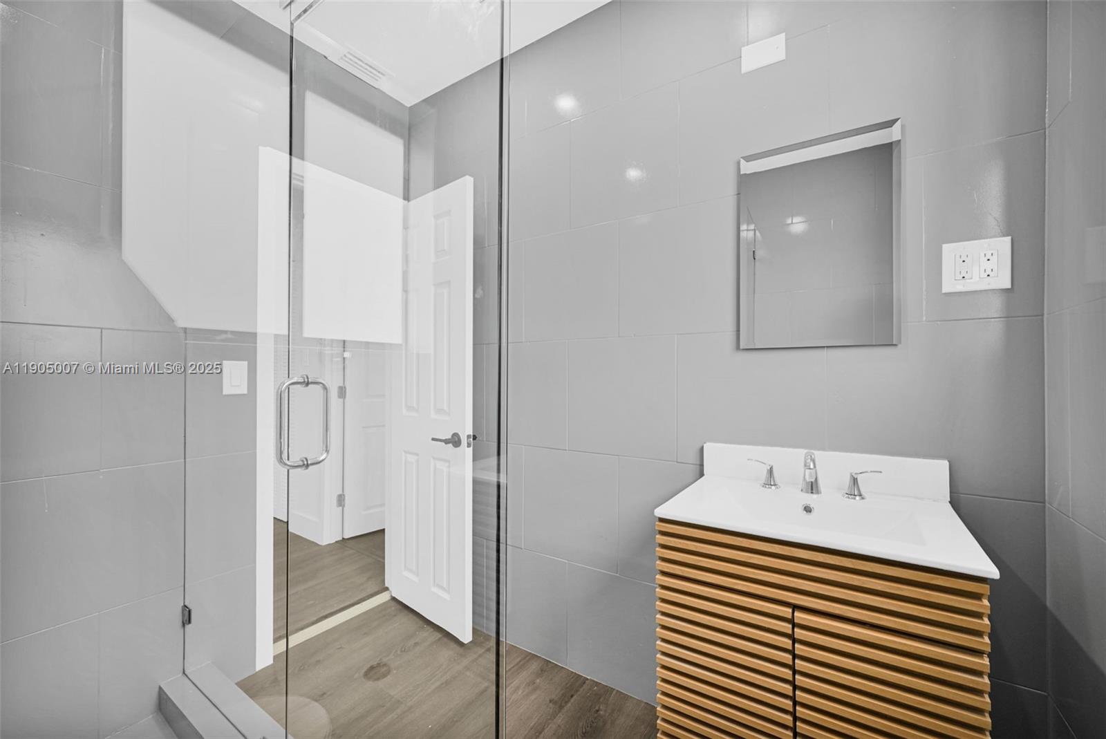   /  1719 sq. ft. $ 2025-10-29 0 Photo