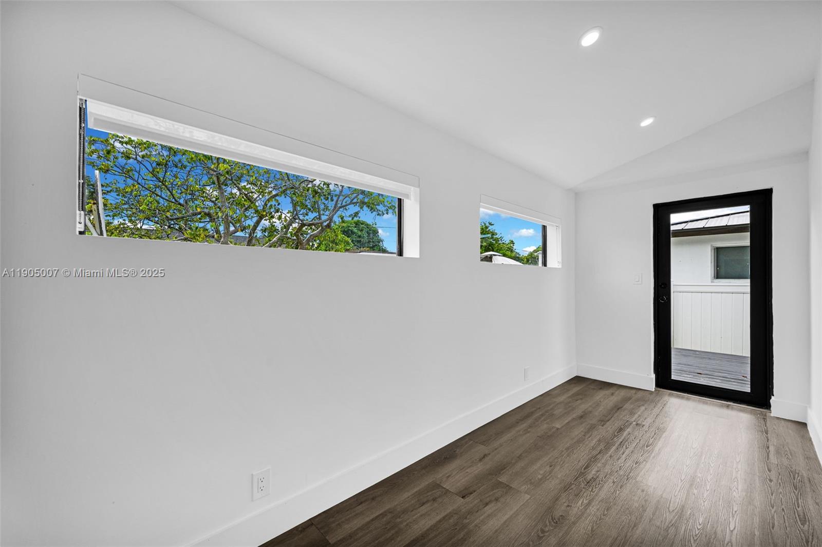   /  1719 sq. ft. $ 2025-10-29 0 Photo