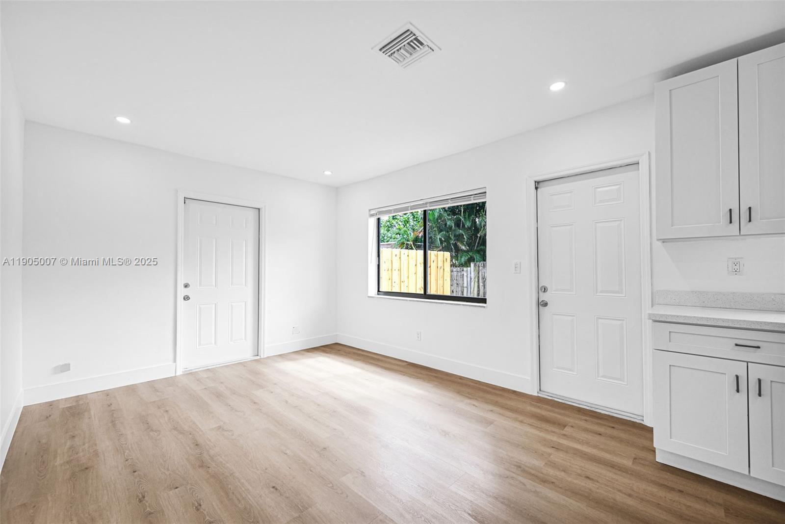   /  1719 sq. ft. $ 2025-10-29 0 Photo