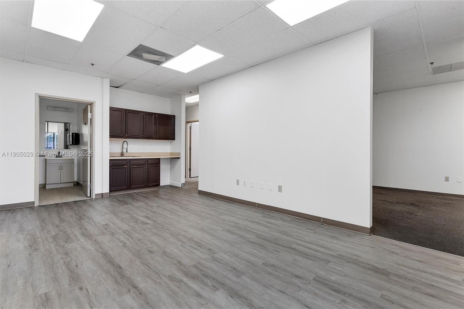 Ver detalles 4  /   sq. ft. $ 2025-10-29 0 foto