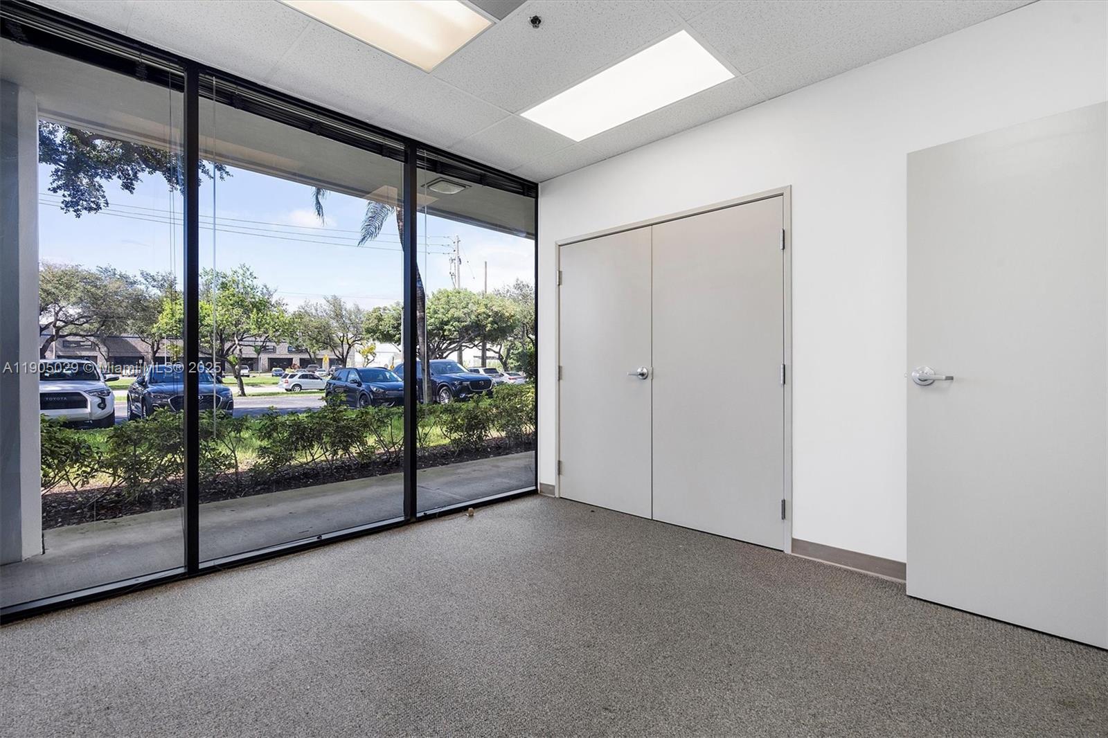 Ver detalles 4  /   sq. ft. $ 2025-10-29 0 foto