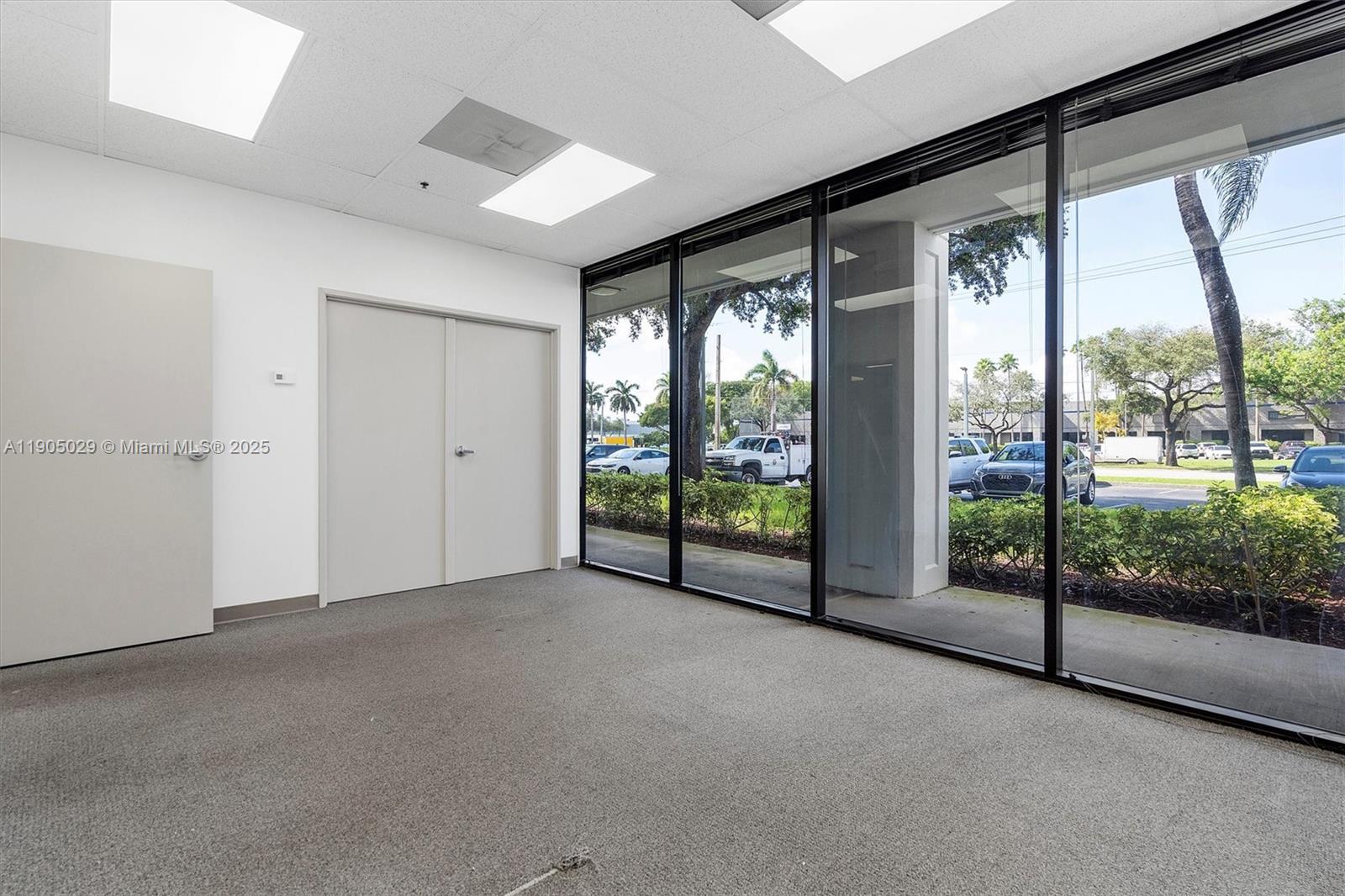 Ver detalles 4  /   sq. ft. $ 2025-10-29 0 foto