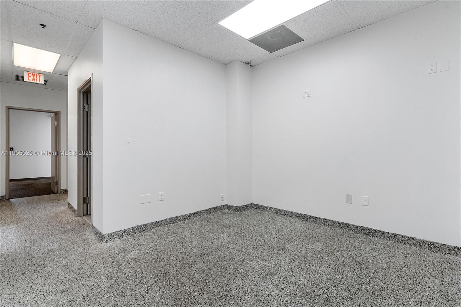 Ver detalles 4  /   sq. ft. $ 2025-10-29 0 foto