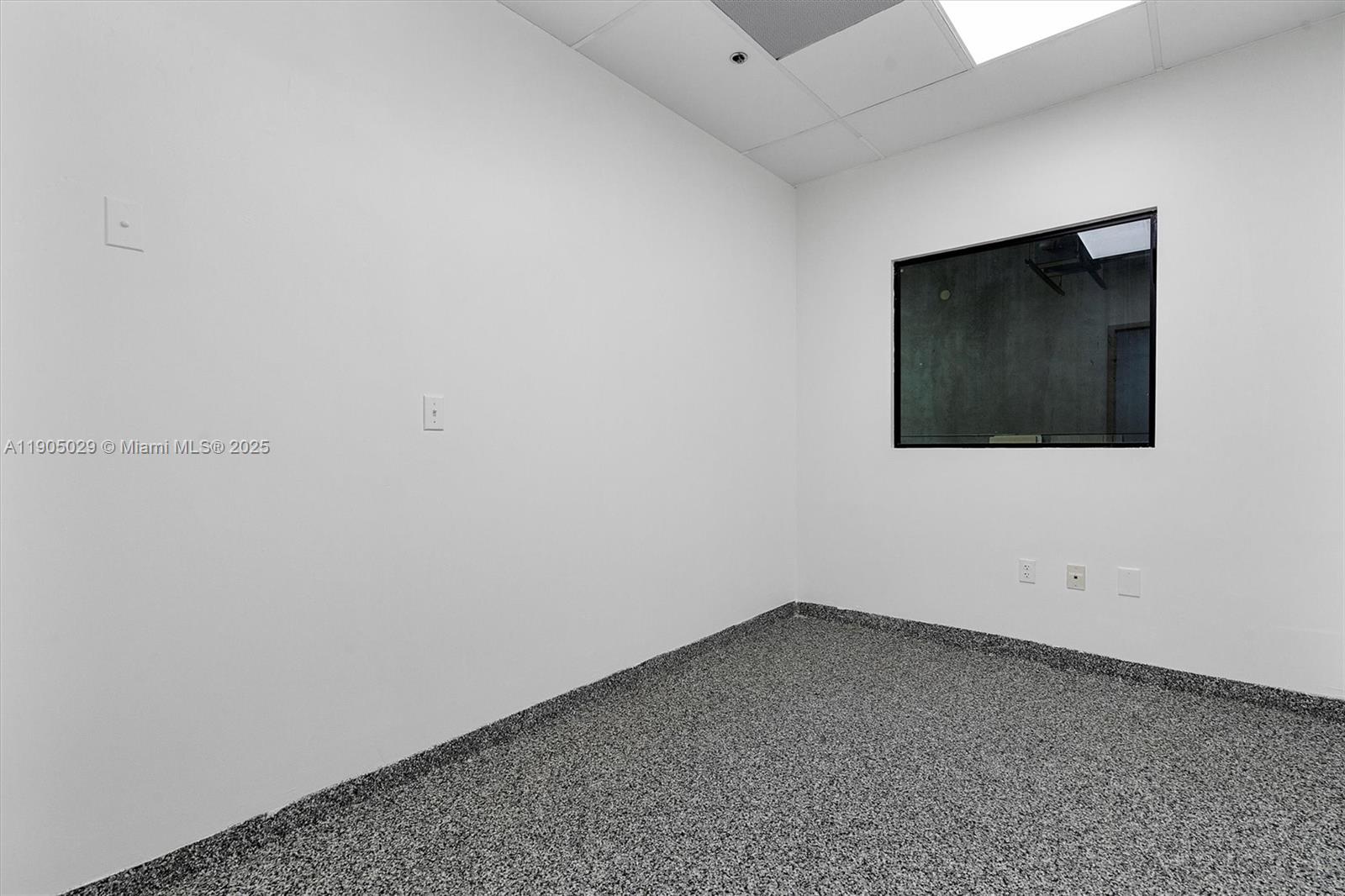 Ver detalles 4  /   sq. ft. $ 2025-10-29 0 foto