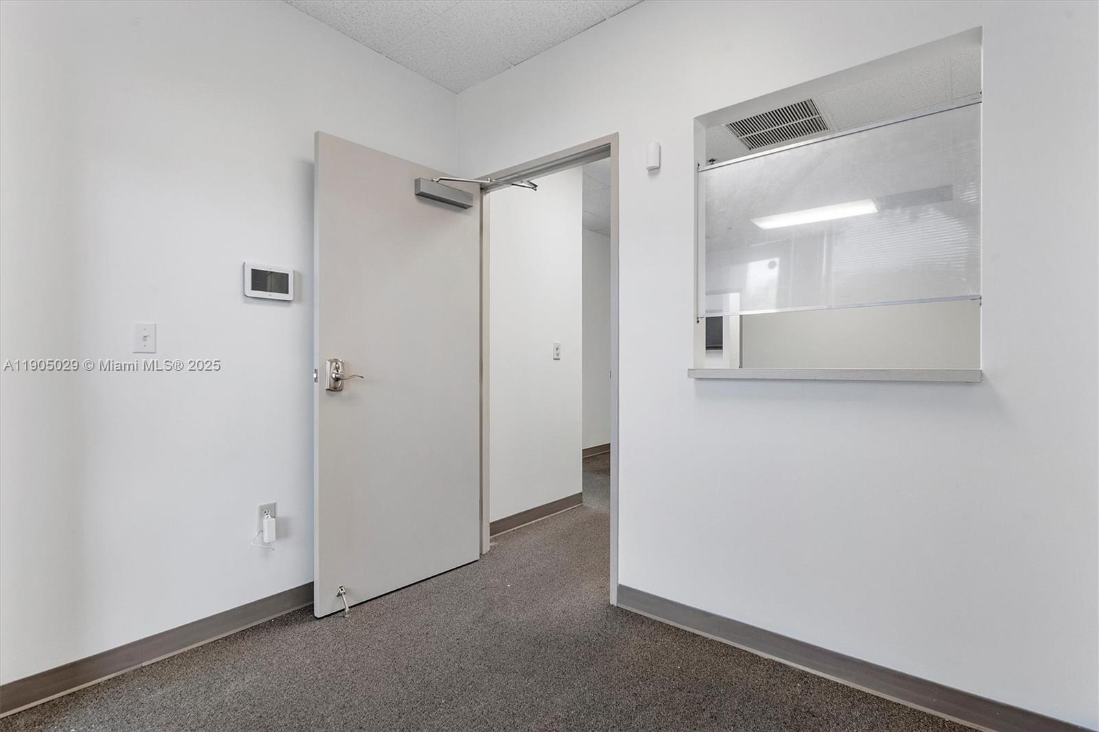 Ver detalles 4  /   sq. ft. $ 2025-10-29 0 foto