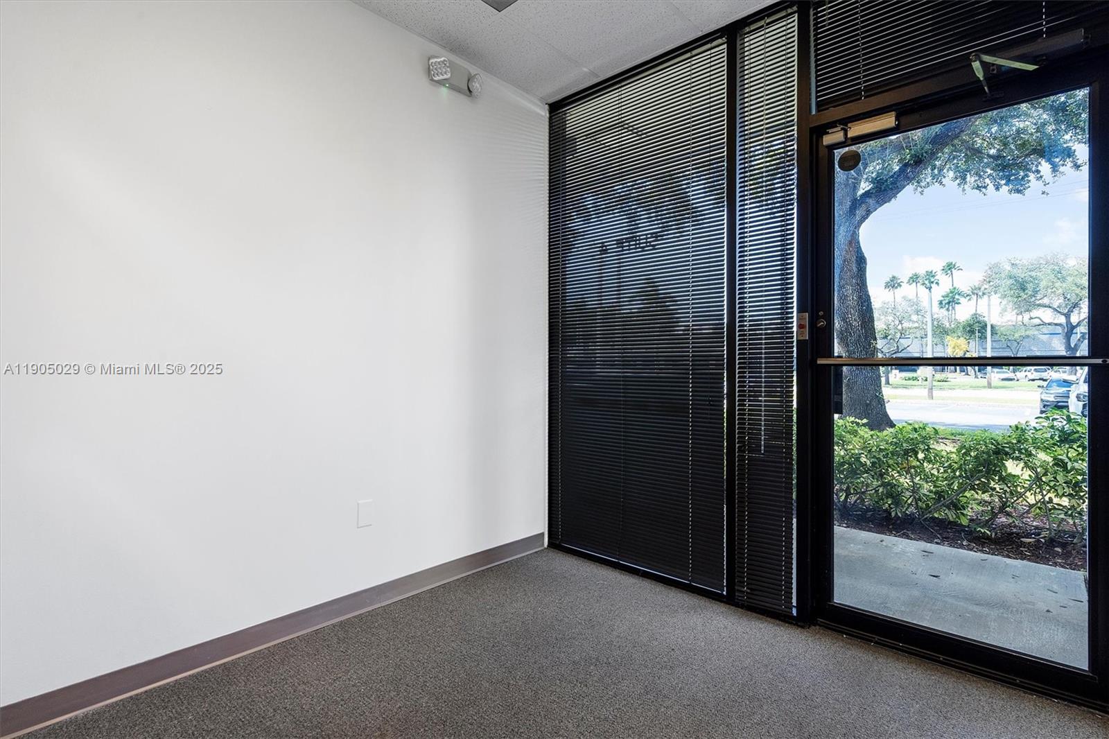 Ver detalles 4  /   sq. ft. $ 2025-10-29 0 foto