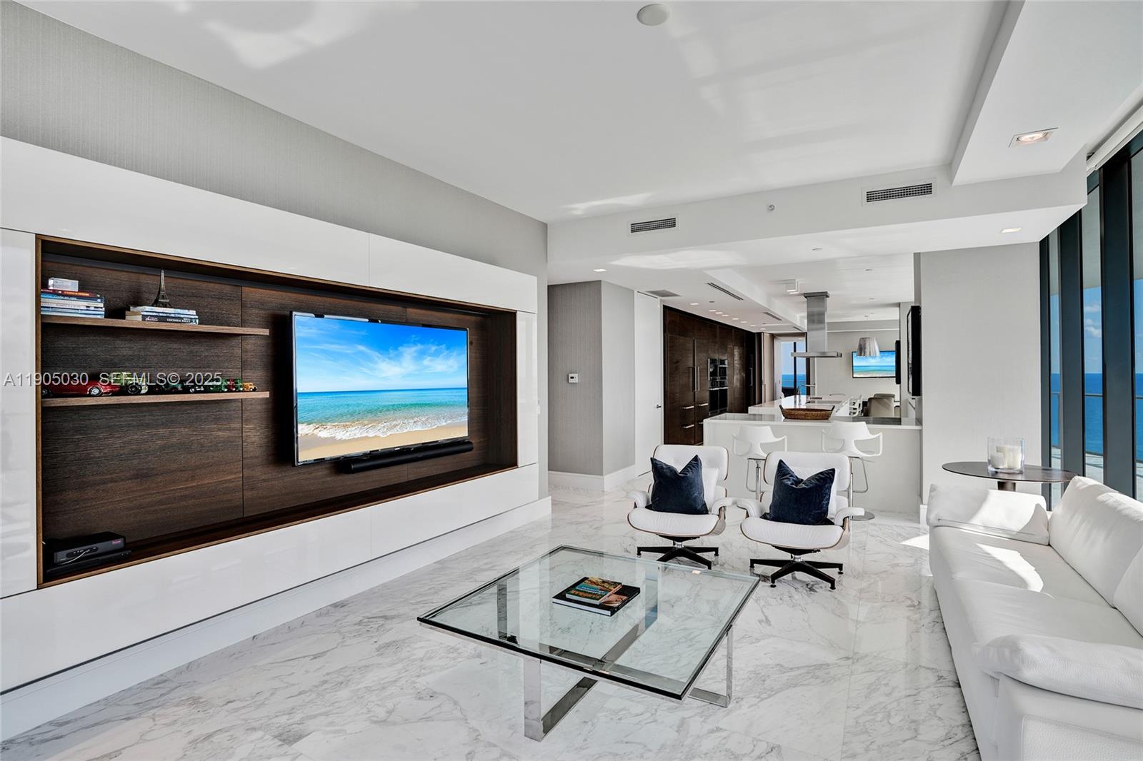 Подробнее 16 4 / 6 4992 кв.футов $ 2025-10-29 0 Фото