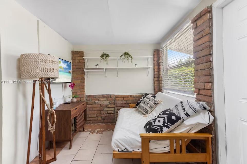 See details 402 2 / 1 884 sq. ft. $ 2025-10-29 0 Photo