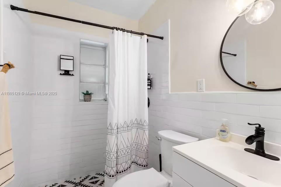 See details 402 2 / 1 884 sq. ft. $ 2025-10-29 0 Photo