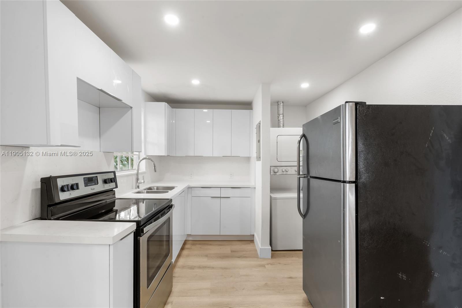 Ver detalles / 2306 sq. ft. $ 2025-10-29 0 foto