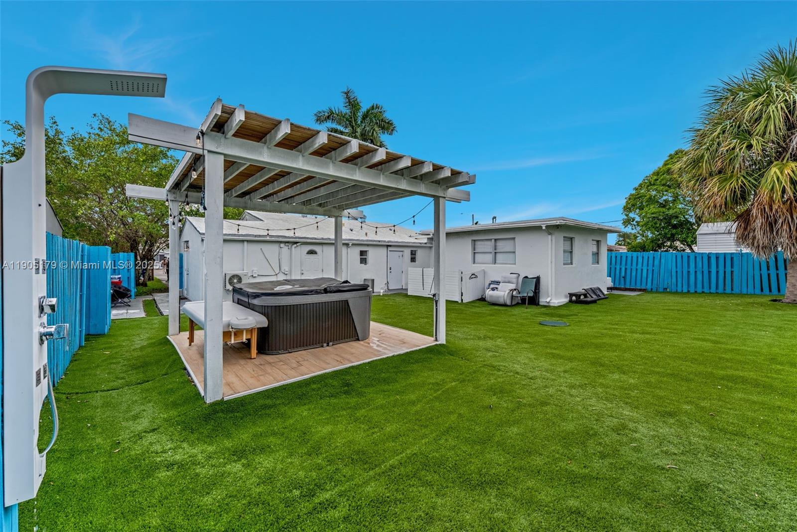   /  1585 sq. ft. $ 2025-10-30 0 Photo