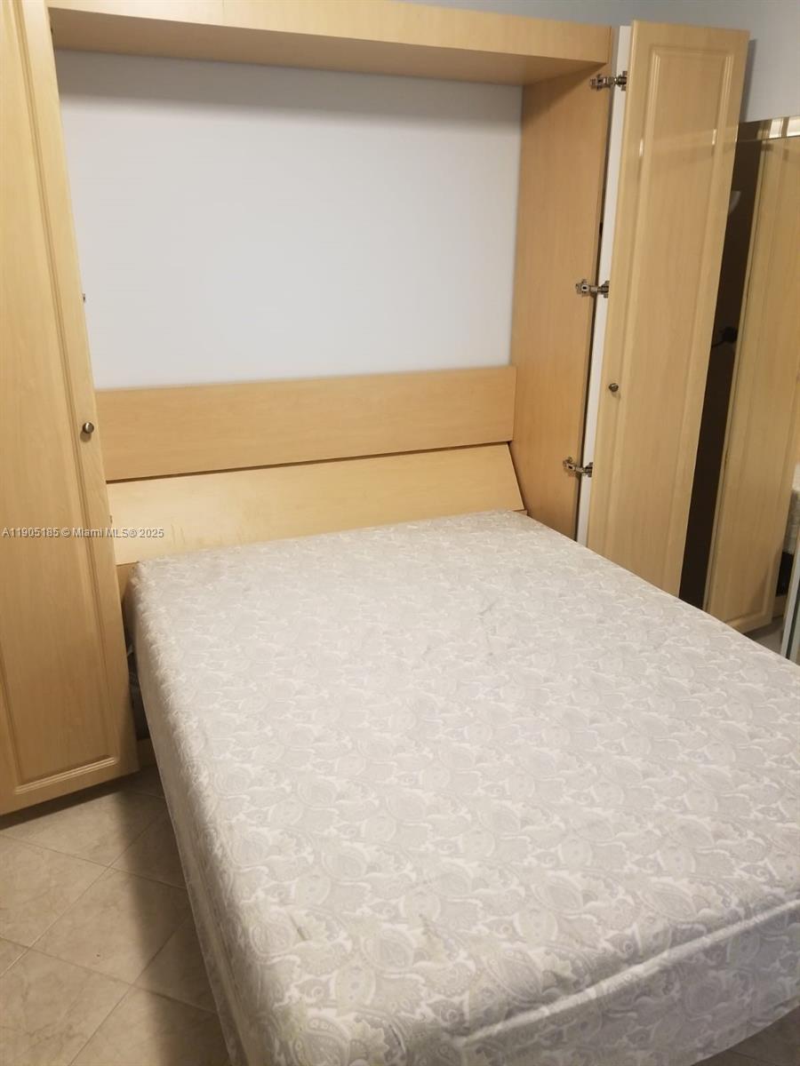 Photo of 2500 Parkview Dr  #2517, Hallandale Beach, Florida, 33009 - 