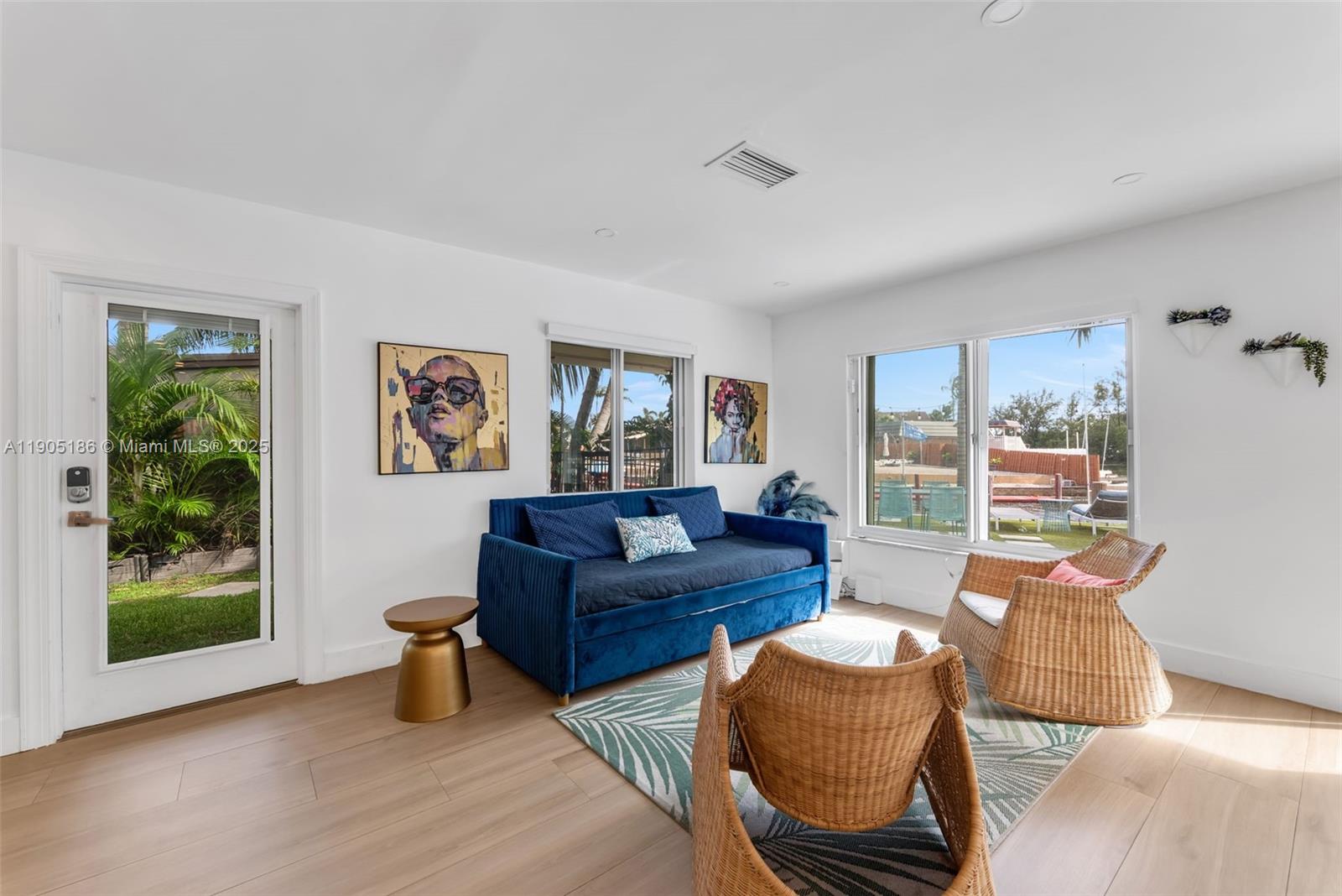   /  2266 sq. ft. $ 2025-10-30 0 Photo