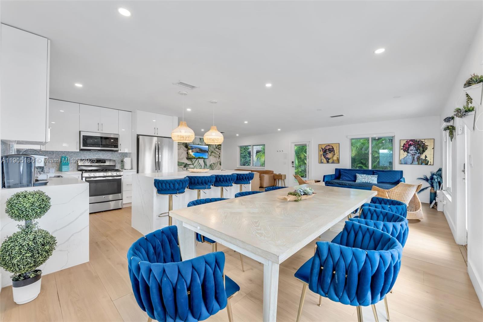   /  2266 sq. ft. $ 2025-10-30 0 Photo