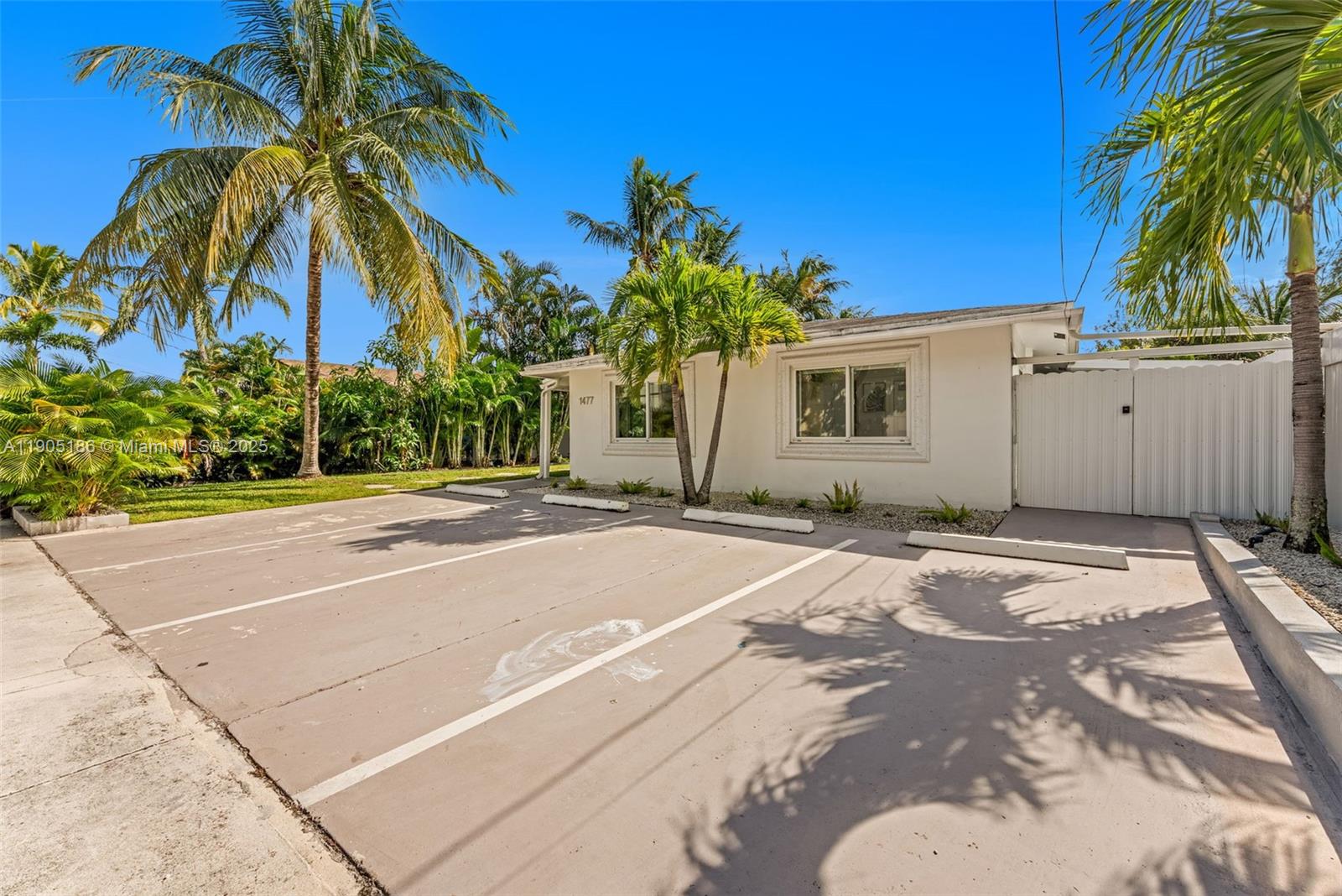   /  2266 sq. ft. $ 2025-10-30 0 Photo