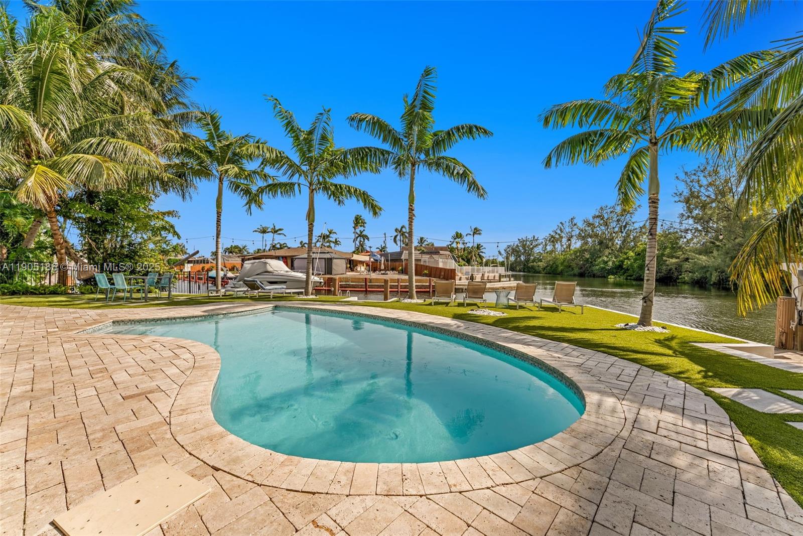   /  2266 sq. ft. $ 2025-10-30 0 Photo