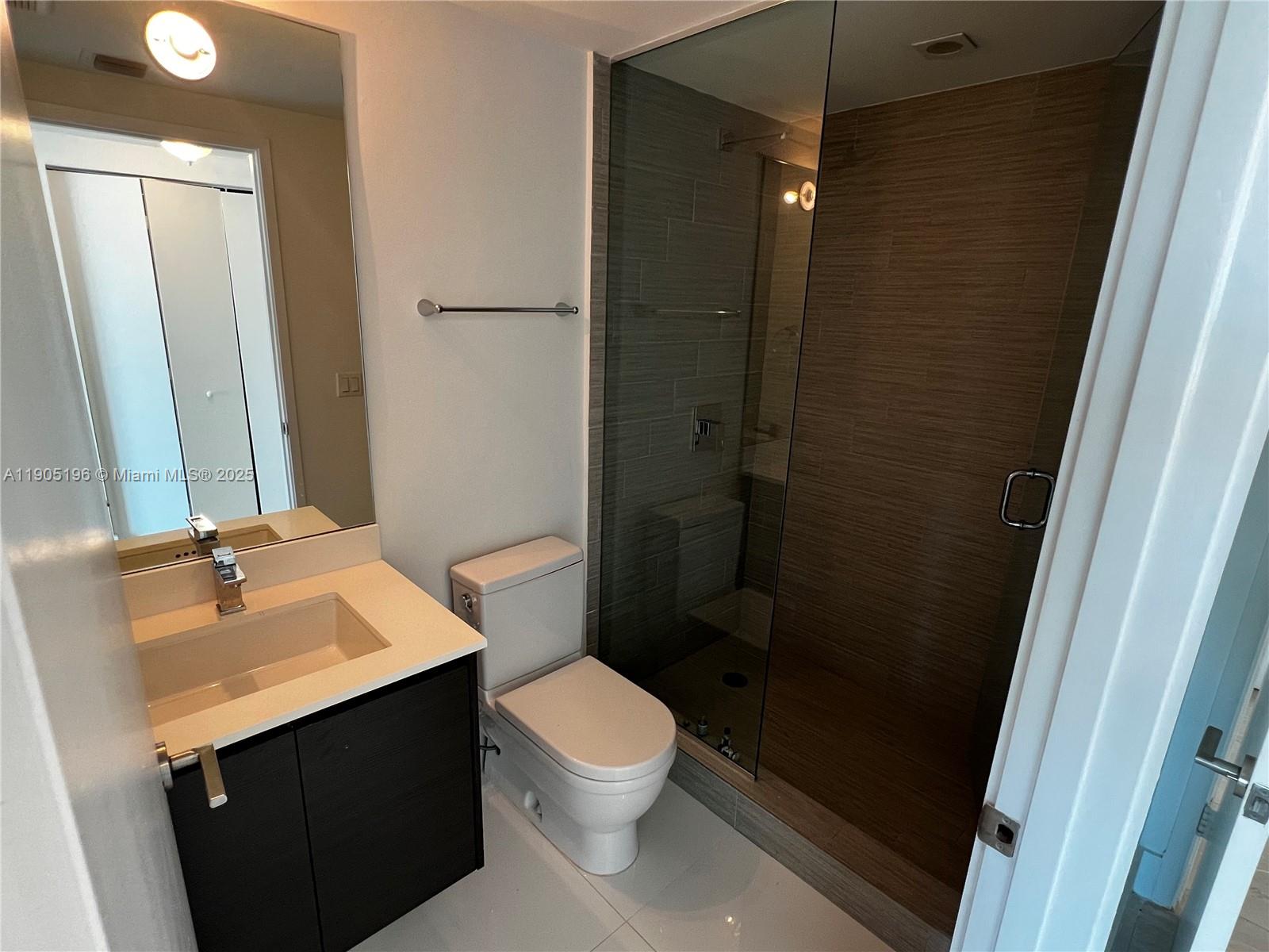 See details 4-901 3 / 4 1892 sq. ft. $ 2025-10-30 0 Photo