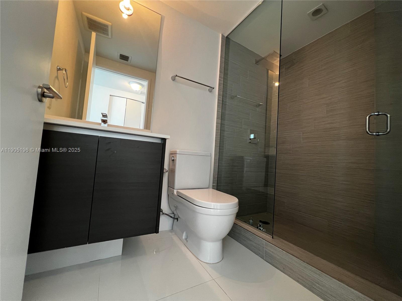 See details 4-901 3 / 4 1892 sq. ft. $ 2025-10-30 0 Photo