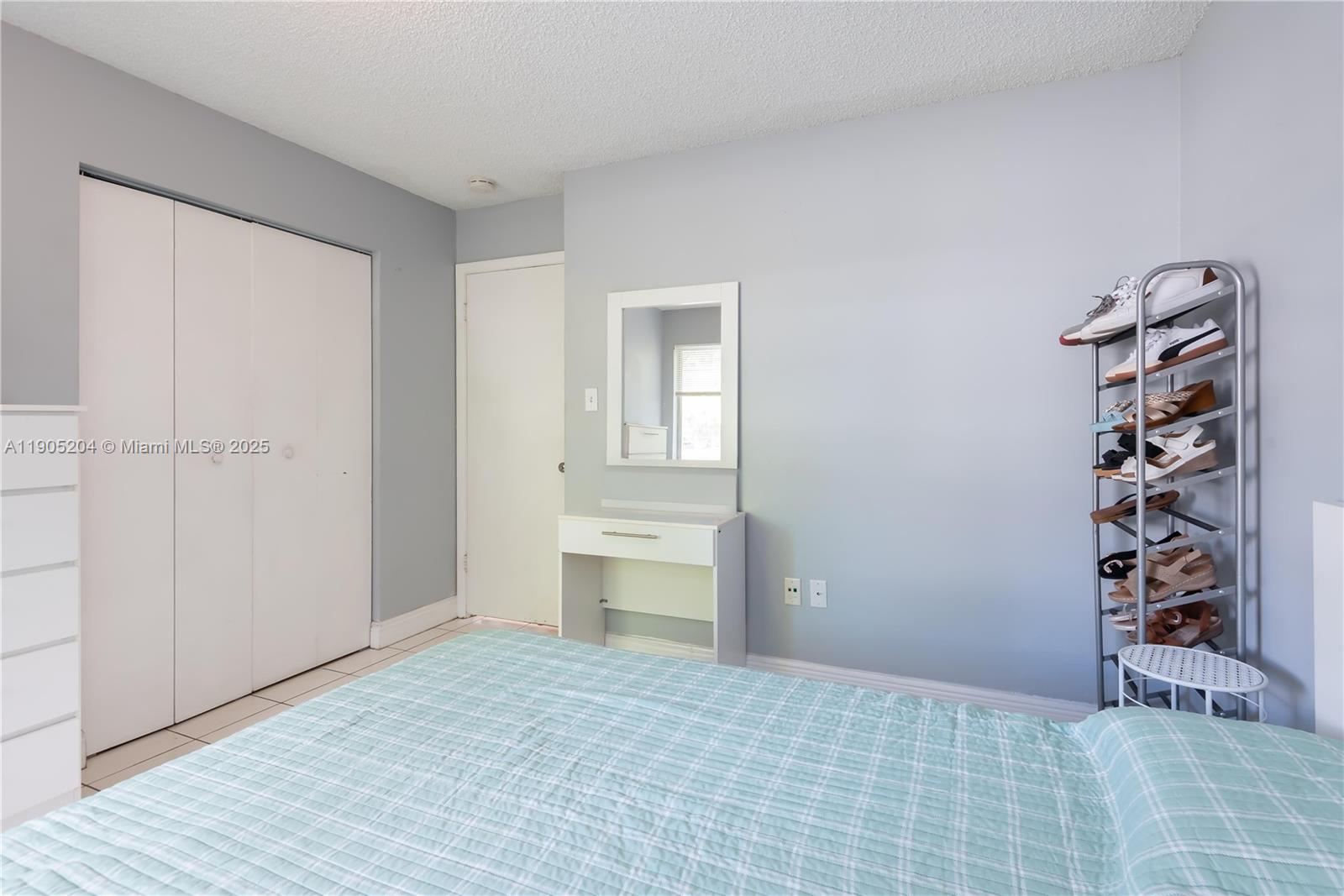 20561 3 / 2 1367 sq. ft. $ 2025-10-30 0 Photo