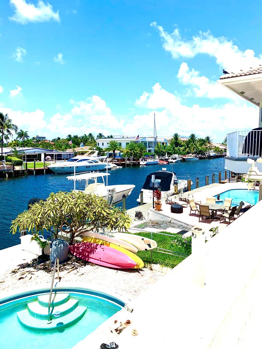   / 6 6390 sq. ft. $ 2026-01-19 0 foto