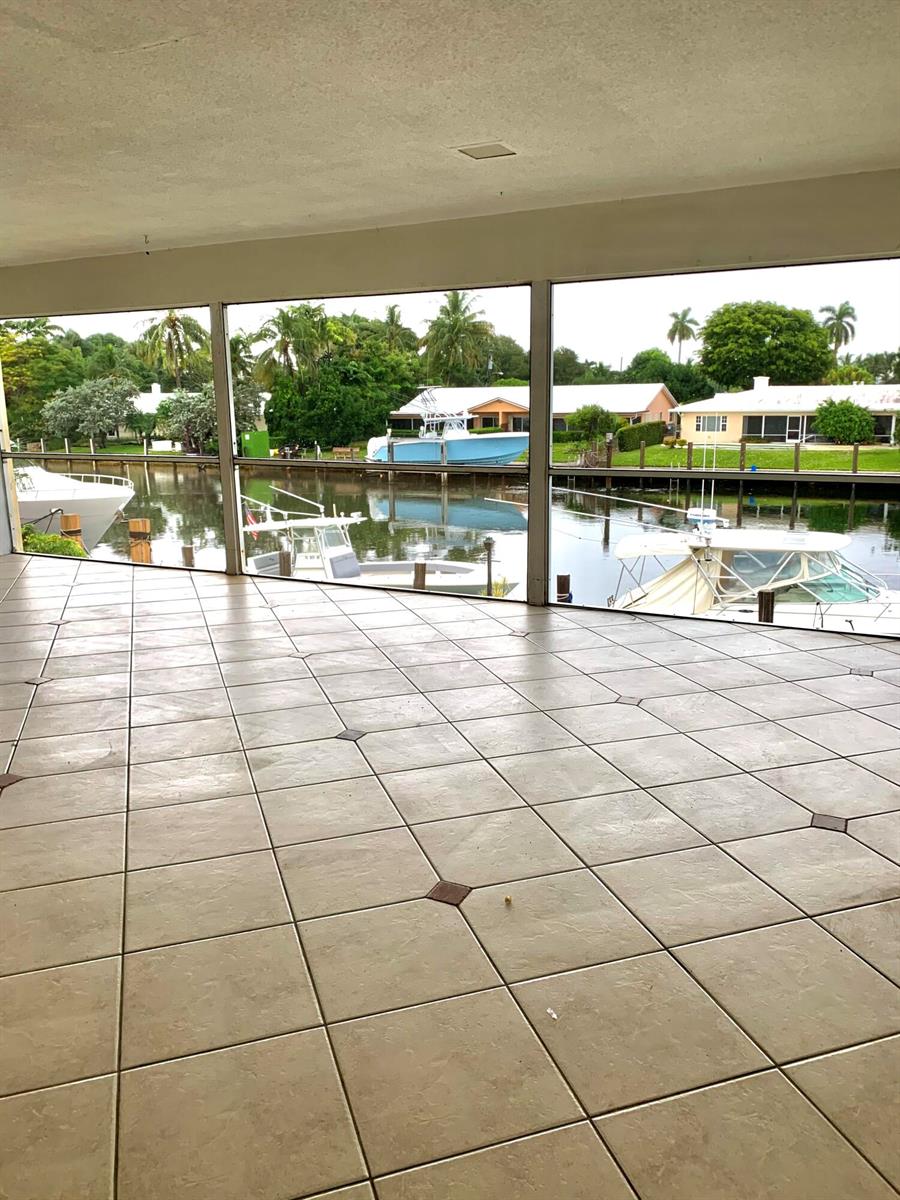   / 6 6390 sq. ft. $ 2026-01-19 0 foto