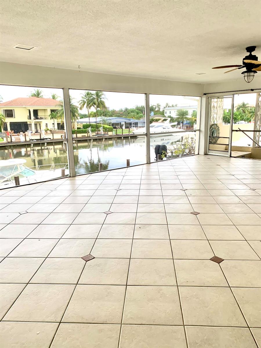   / 6 6390 sq. ft. $ 2026-01-19 0 foto