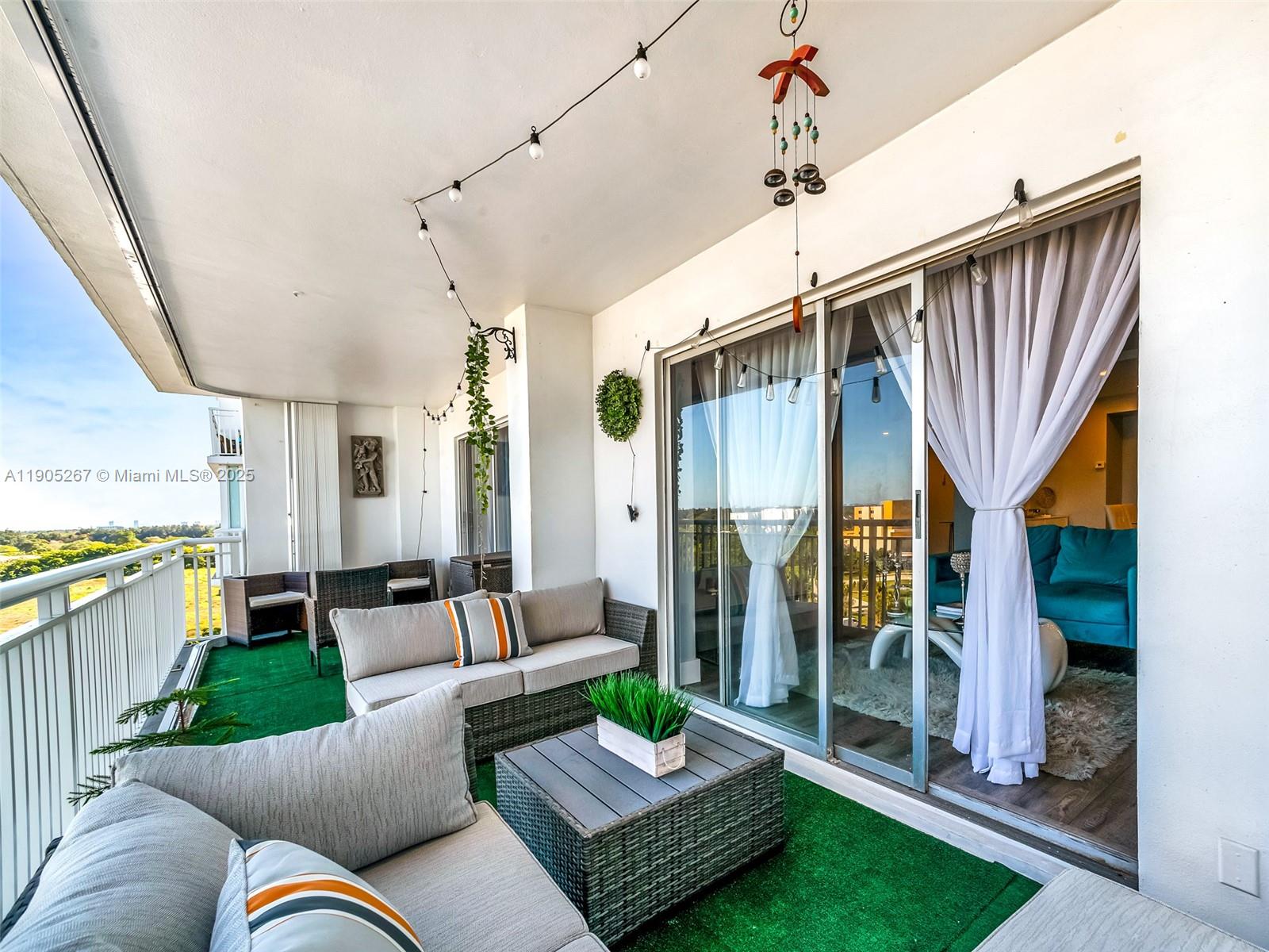 907 3 / 2 1714 sq. ft. $ 2025-10-30 0 Photo