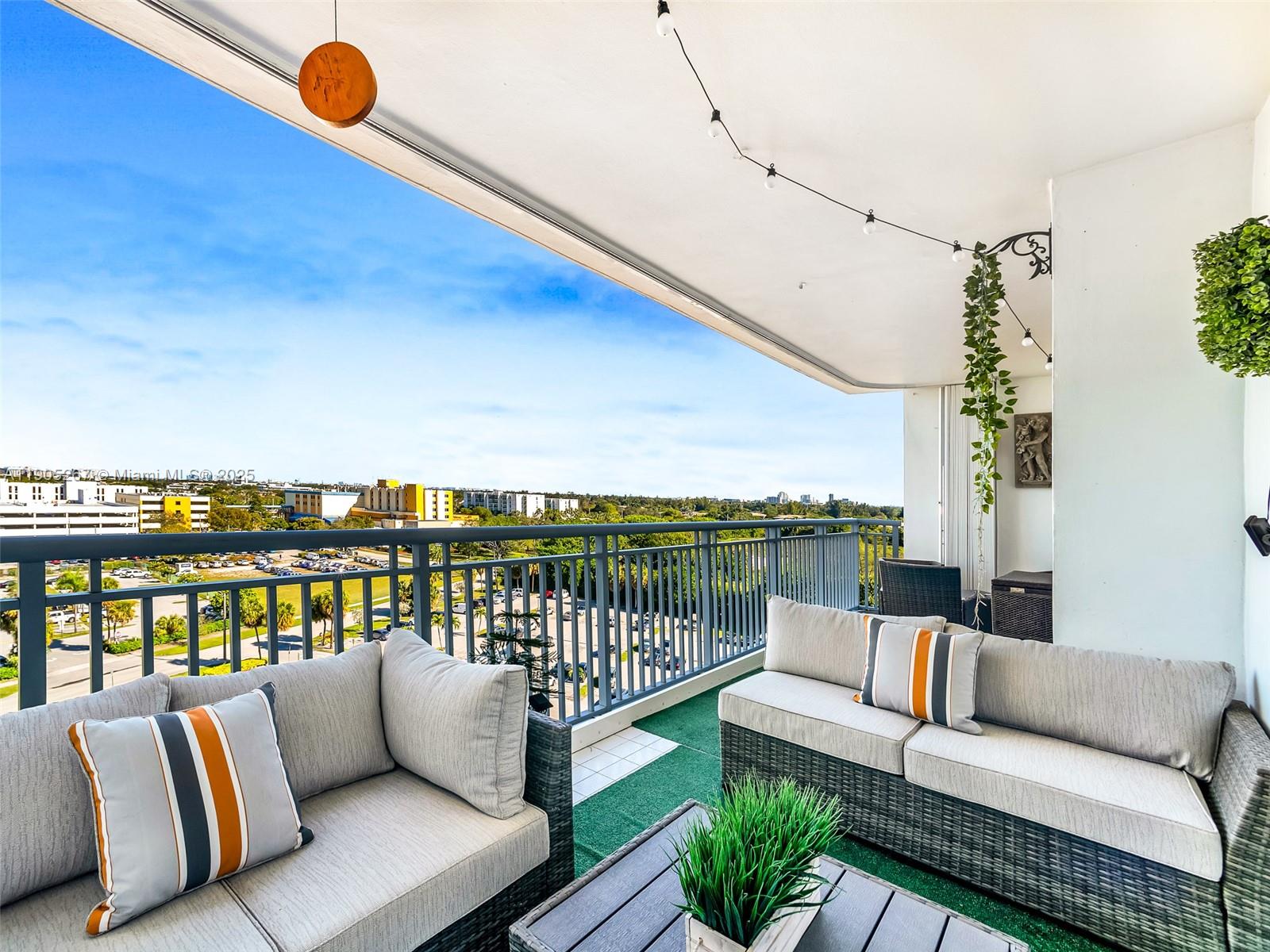 907 3 / 2 1714 sq. ft. $ 2025-10-30 0 Photo