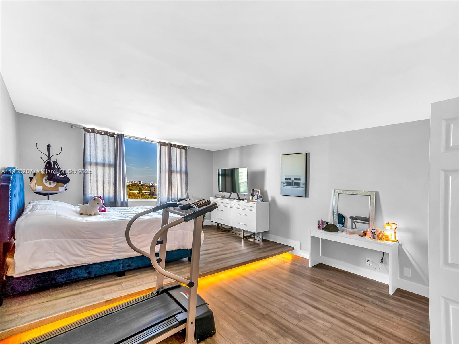 907 3 / 2 1714 sq. ft. $ 2025-10-30 0 Photo