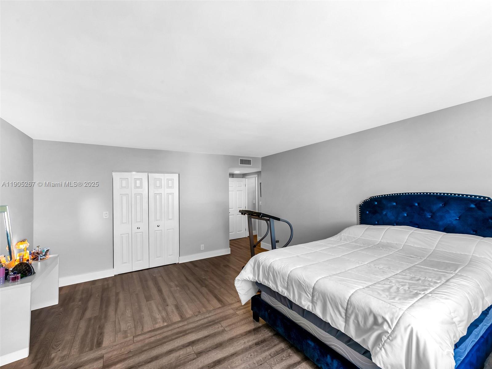 907 3 / 2 1714 sq. ft. $ 2025-10-30 0 Photo