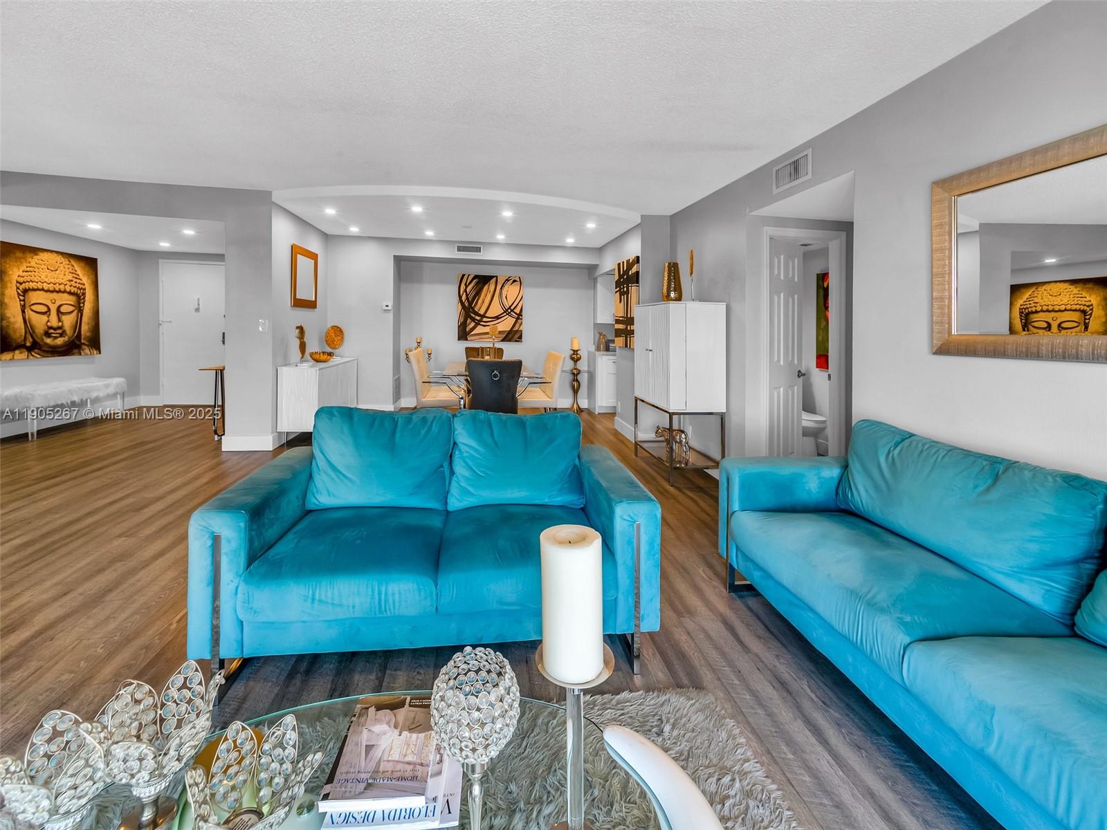 907 3 / 2 1714 sq. ft. $ 2025-10-30 0 Photo