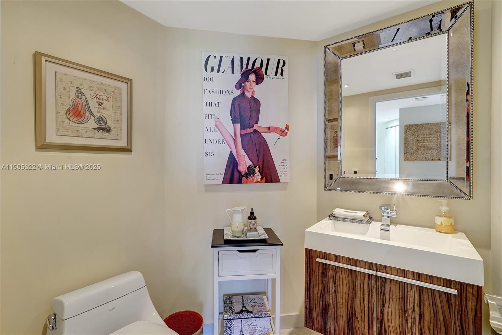 See details 2004 3 / 3 1950 sq. ft. $ 2025-10-30 0 Photo