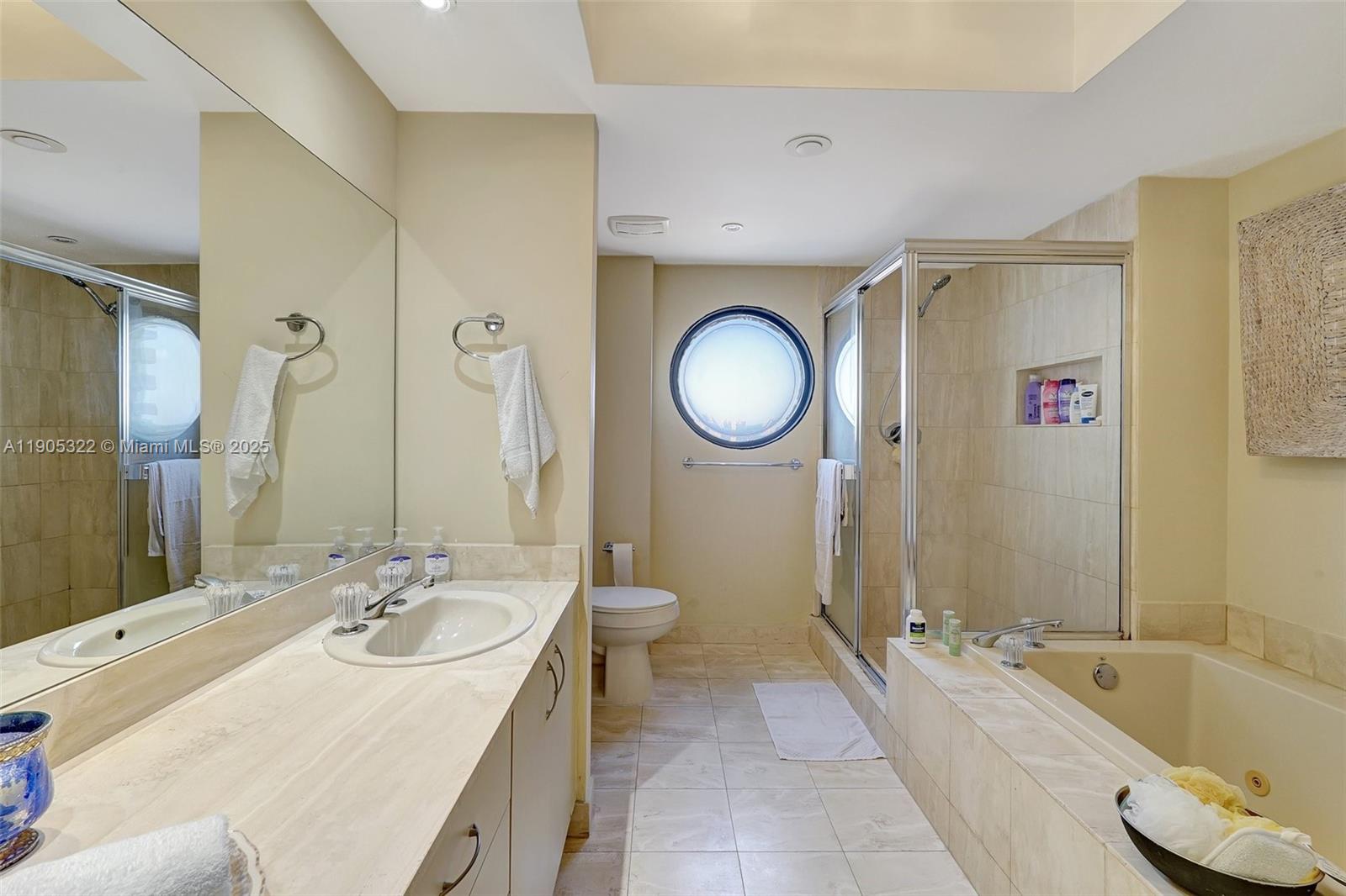 See details 2004 3 / 3 1950 sq. ft. $ 2025-10-30 0 Photo